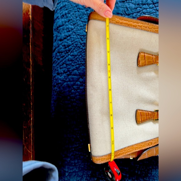 Michael Kors Linen Bag - Picture 5 of 8